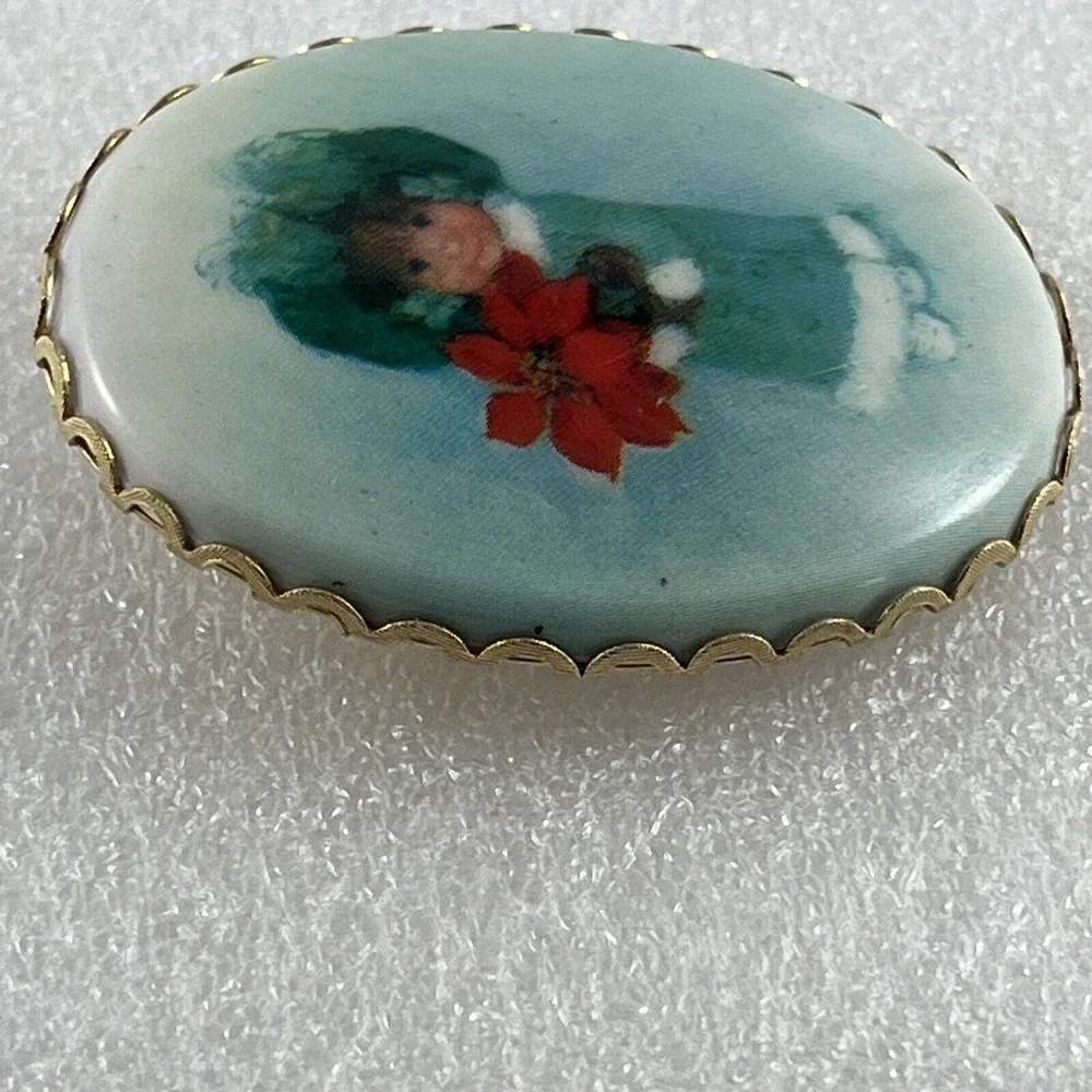 Hallmark Mini Gallery Rare Vintage Charmer Cameo‎ Christmas Is Sharing Pin
